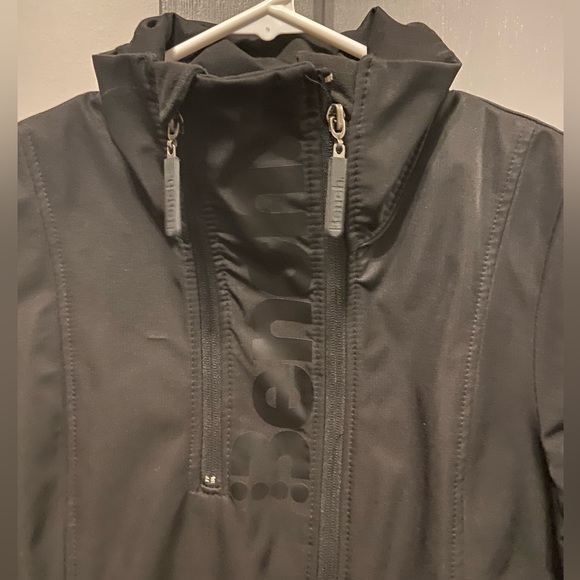 Bench Jacket. Size small - Picture 3 of 3